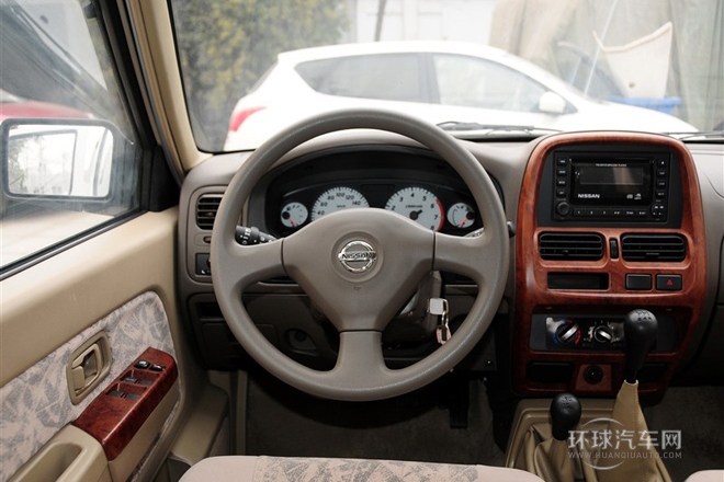 2013款 2.4L汽油四驅標準型