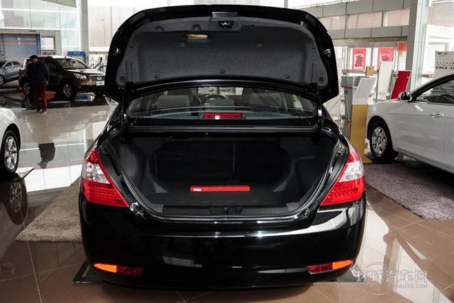 2013款 三廂 1.5L 手動進取型