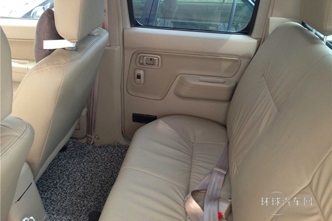 2013款 2.4L汽油四驅高級型