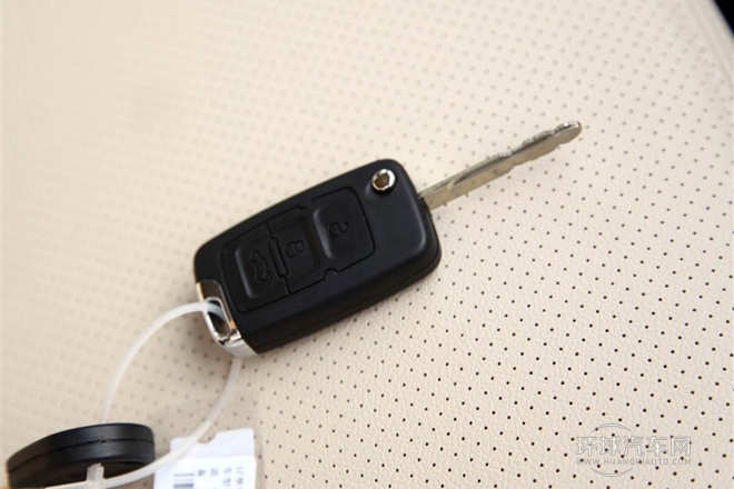 2013款 三廂 1.5L 手動精英型