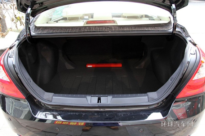 2013款 三廂 1.5L 手動(dòng)精英型