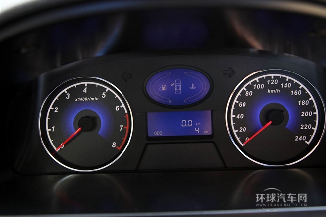 2013款 三廂 1.5L 手動精英型