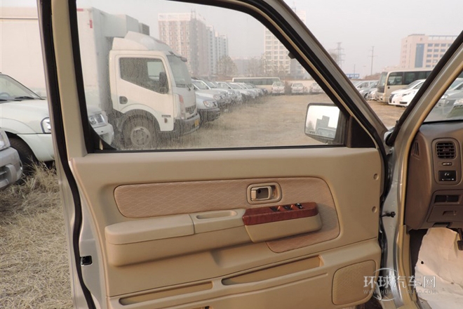 2012款 2.4L兩驅標準版7座ZN6494