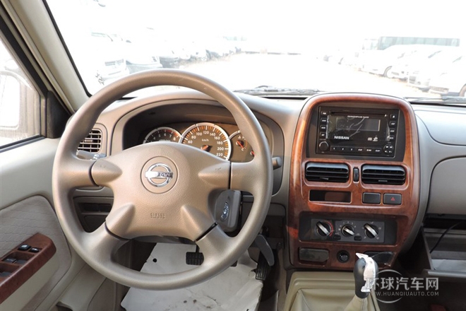 2012款 2.4L兩驅(qū)標準版7座ZN6494