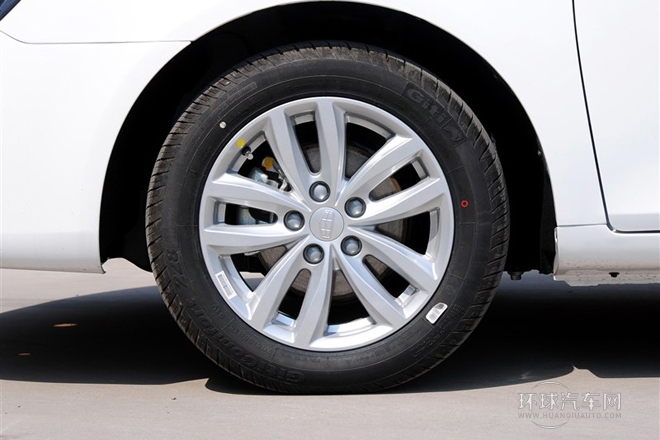 2013款 三廂 1.8L 手動精英型