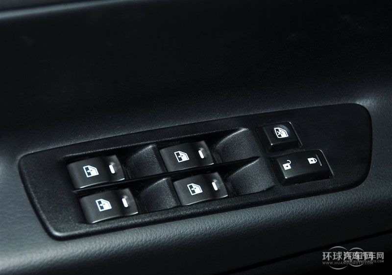 2013款 鋒芒限量版 2.2T 兩驅(qū)智慧型