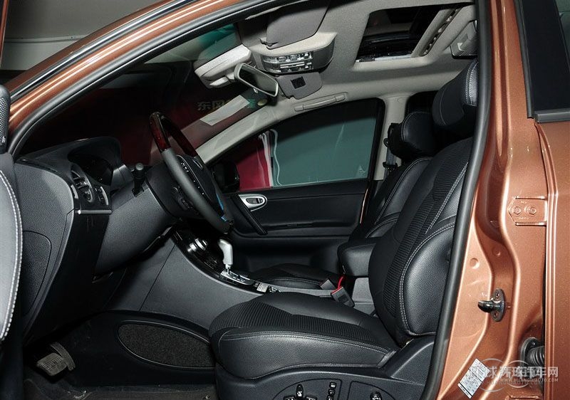 2013款 鋒芒限量版 2.2T 兩驅智慧型