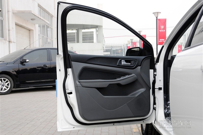 2013款 兩廂經典 1.8L MT基本型