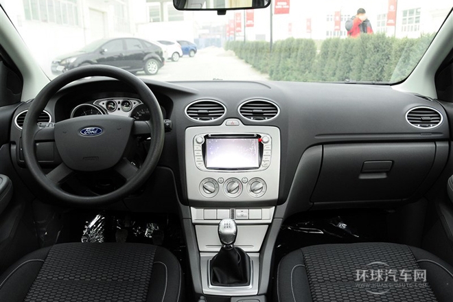 2013款 兩廂經典 1.8L MT基本型