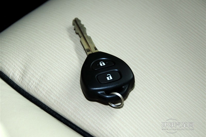 2013款 2.7L 四驅豪華版