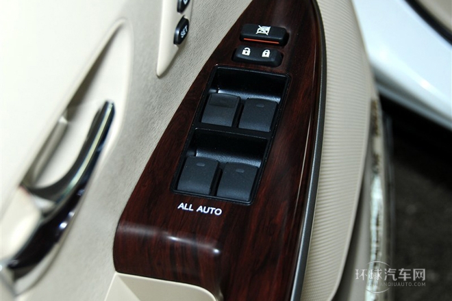 2013款 2.7L 四驅豪華版