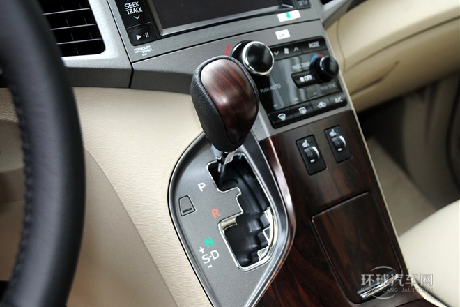 2013款 2.7L 四驅豪華版