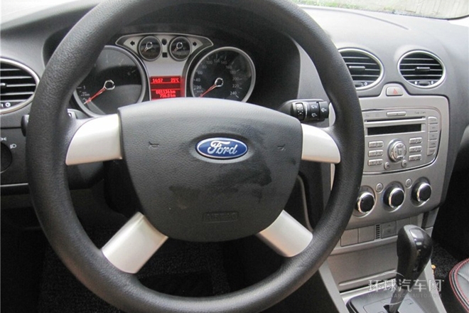 2013款 兩廂經(jīng)典 1.8L AT百萬紀念版