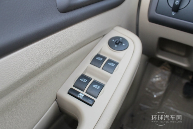 2013款 兩廂經典 1.8L MT時尚型