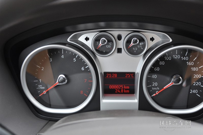 2013款 兩廂經典 1.8L AT時尚型