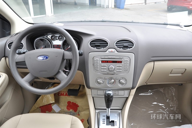 2013款 兩廂經(jīng)典 1.8L AT時(shí)尚型