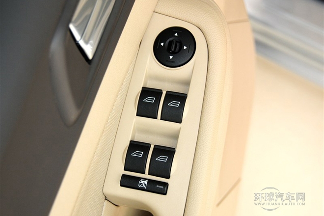 2013款 三廂經典 1.8L MT基本型