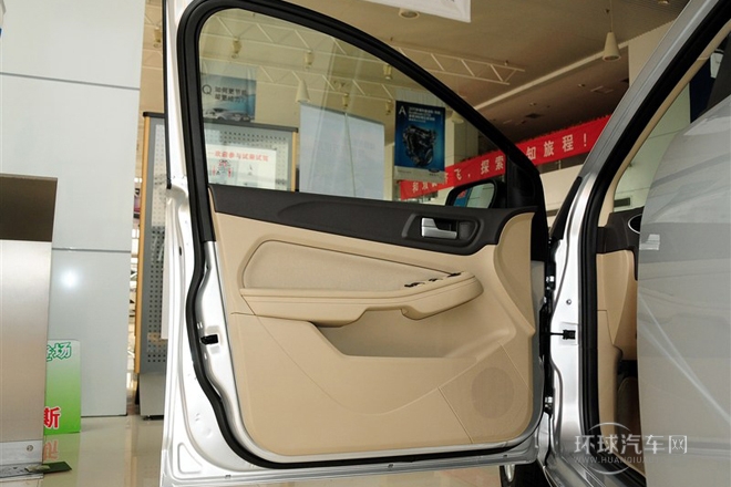 2013款 三廂經典 1.8L MT基本型