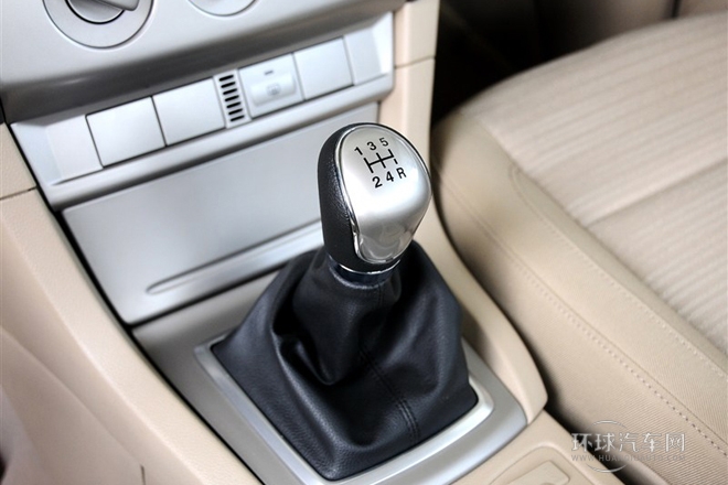 2013款 三廂經典 1.8L MT基本型