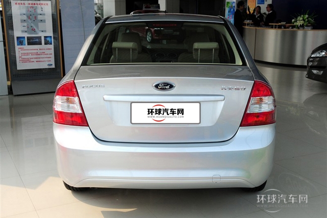 2013款 三廂經(jīng)典 1.8L MT基本型