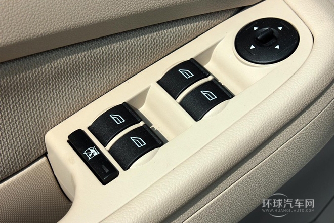 2013款 三廂經(jīng)典 1.8L AT基本型