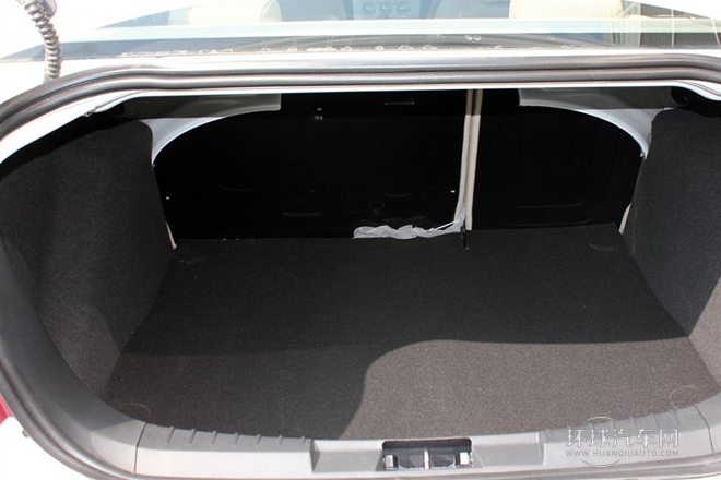 2013款 三廂經典 1.8L AT基本型