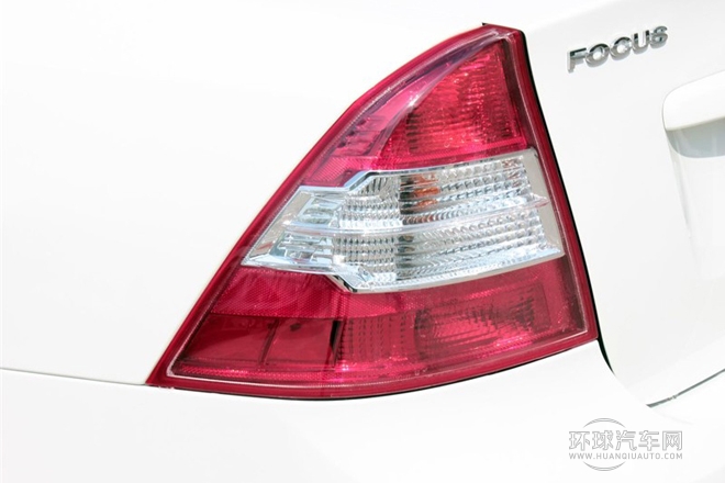 2013款 三廂經典 1.8L AT基本型