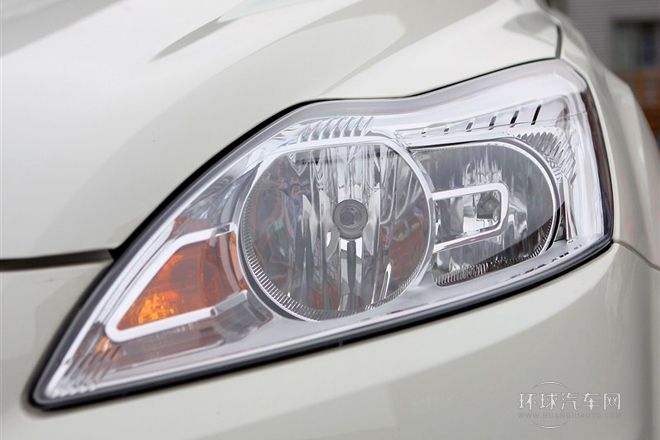 2013款 三廂經典 1.8L MT百萬紀念版