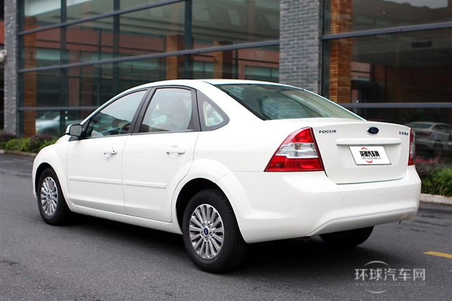 2013款 三廂經(jīng)典 1.8L MT百萬(wàn)紀(jì)念版