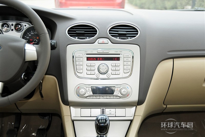 2013款 三廂經典 1.8L MT時尚型