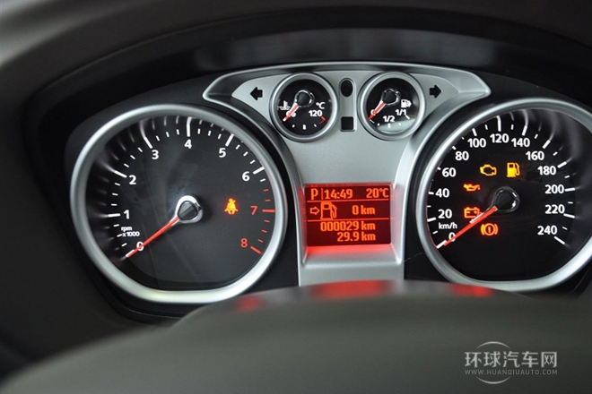 2013款 三廂經典 1.8L AT時尚型