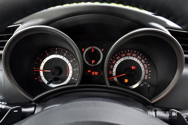 2011款 2.5L 豪華版