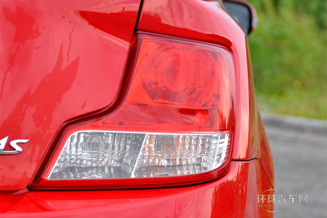 2011款 2.5L 豪華版