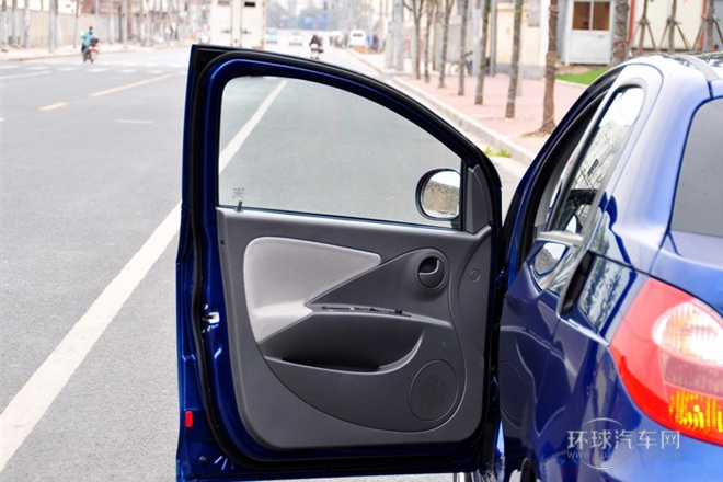 2010款 1.3L 手動豪華型