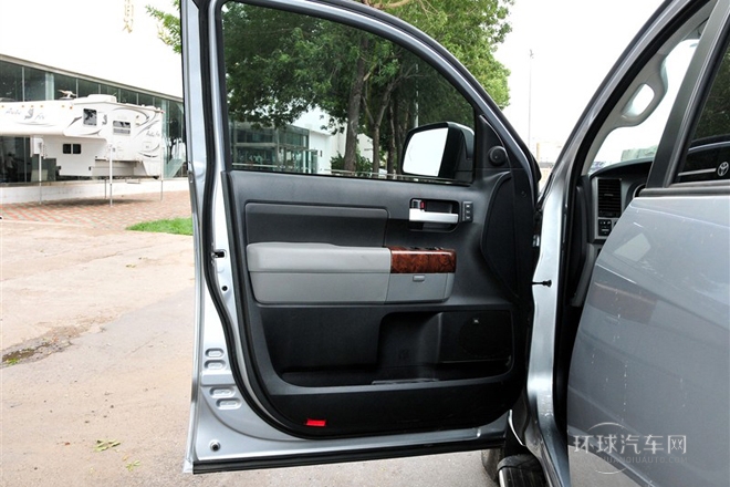 2011款 5.7 標準型