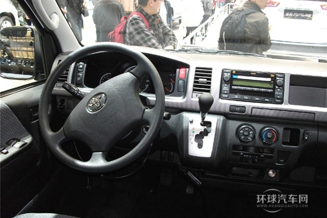 2011款 2.7L自動標準版13座