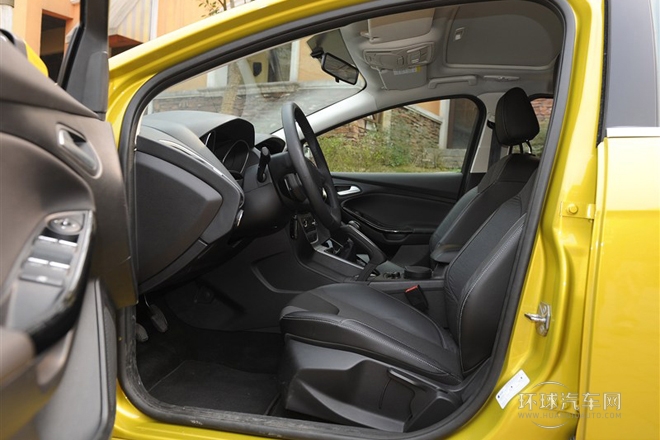 2012款 兩廂 2.0L MT豪華運動型