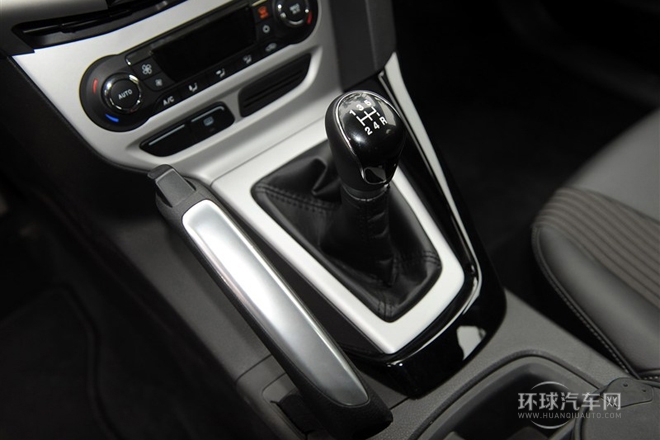 2012款 兩廂 2.0L MT豪華運動型