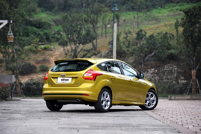 2012款 兩廂 2.0L MT豪華運動型