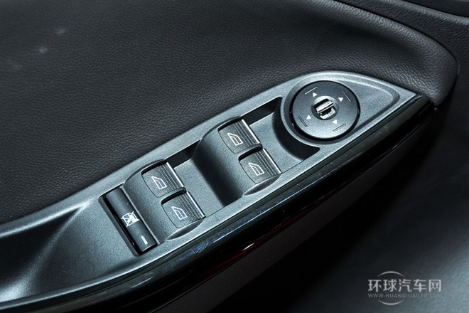 2012款 兩廂 2.0L AT豪華運動型