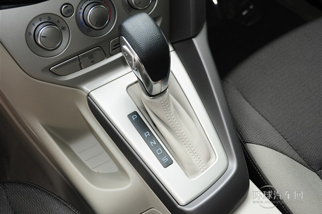 2012款 三廂 1.6L AT舒適型