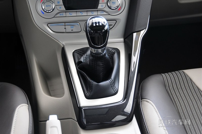 2012款 三廂 1.6L MT風(fēng)尚型