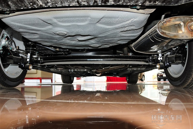 2013款 三廂 1.8L 手動旗艦型