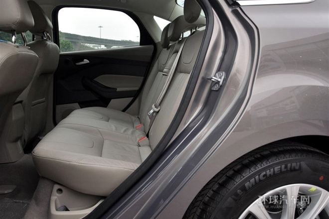 2012款 三廂 1.6L AT尊貴型