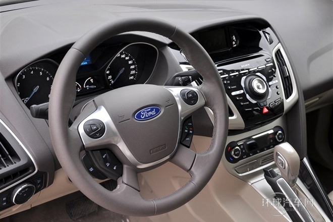 2012款 三廂 1.6L AT尊貴型