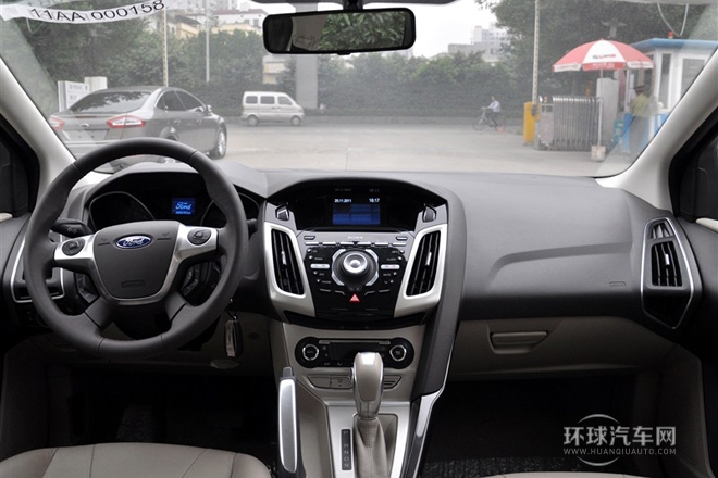 2012款 三廂 1.6L AT尊貴型