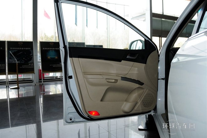 2013款 三廂 1.8L 手動尊貴型