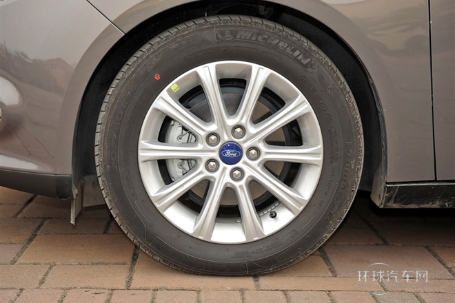 2012款 三廂 2.0L AT旗艦型