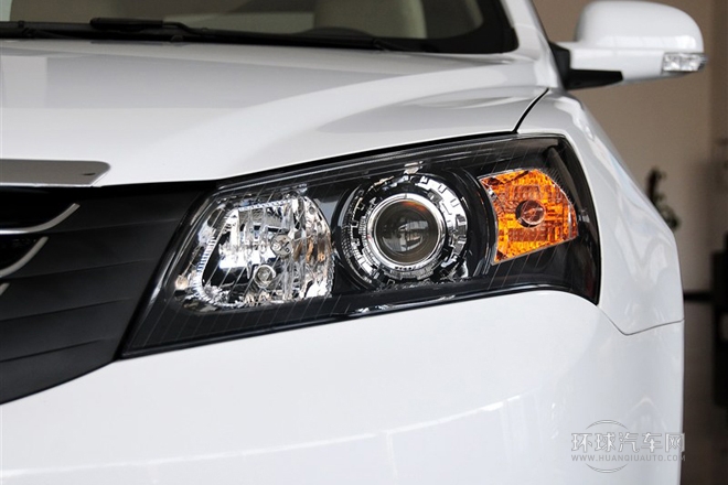 2013款 三廂 1.8L 手動尊貴型