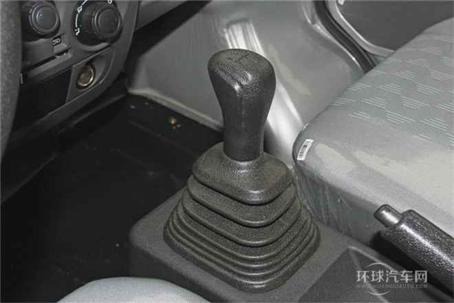 2011款 1.3L基本型有護欄